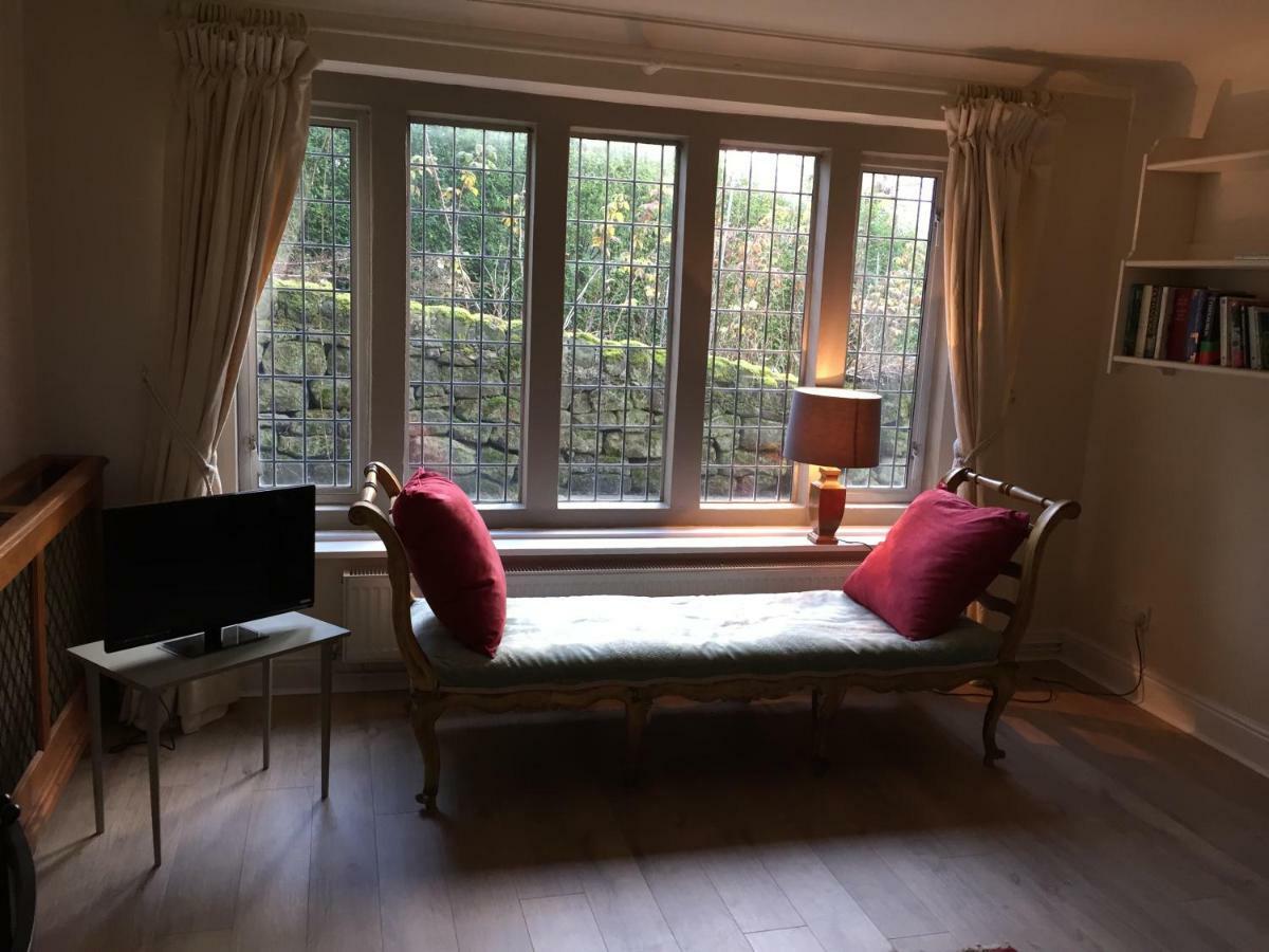 Rock View Villa Froggatt ภายนอก รูปภาพ